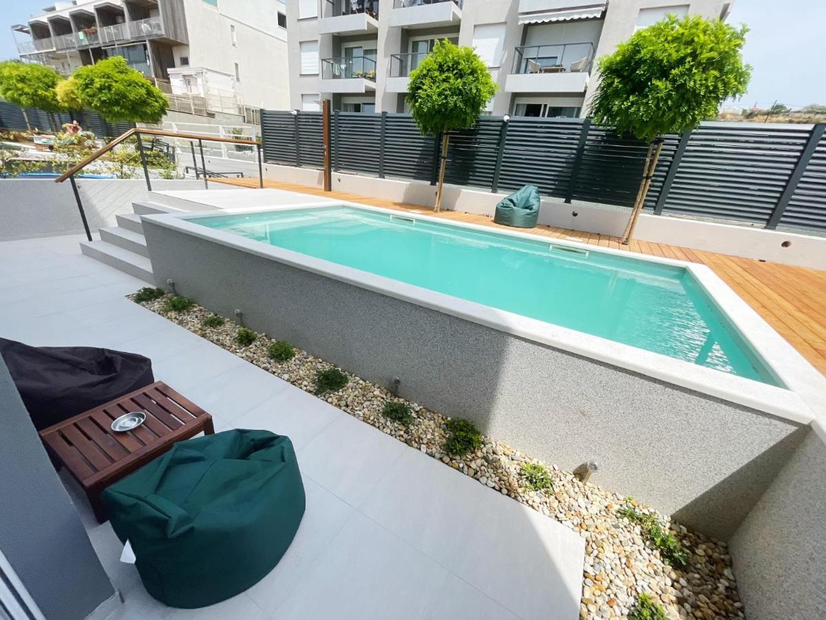 Cozy Seaside Apartment With Pool & Terrace Split Zewnętrze zdjęcie