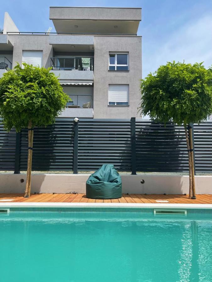 Cozy Seaside Apartment With Pool & Terrace Split Zewnętrze zdjęcie