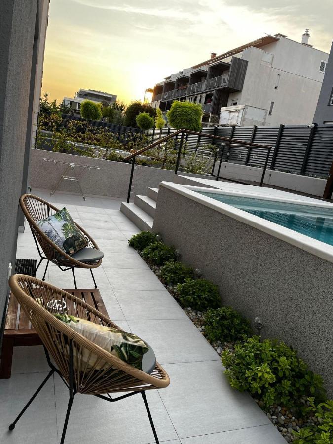 Cozy Seaside Apartment With Pool & Terrace Split Zewnętrze zdjęcie